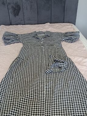 Women's Black and White Gingham Midi Dress Puff Sleeve